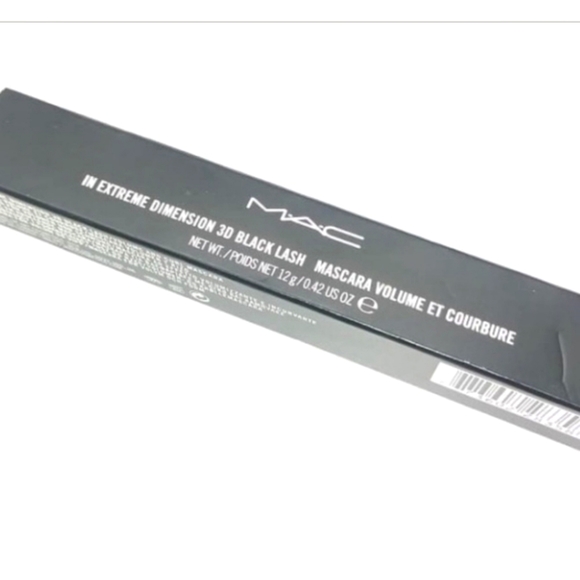 MAC Cosmetics Mascara in Extreme Dimension 3D Black Lash - Picture 6 of 8